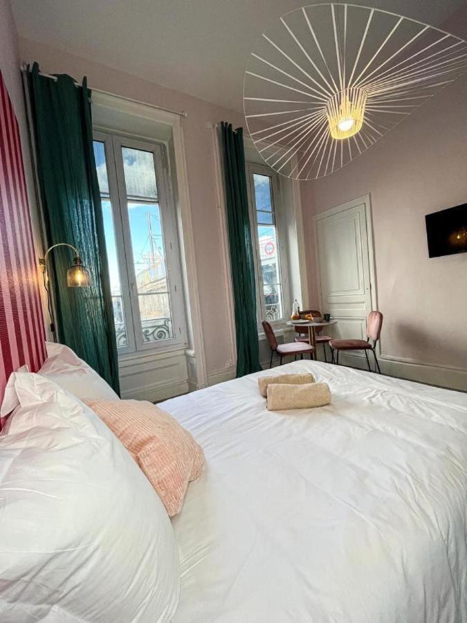 Suite Whitney Lyon Extérieur photo